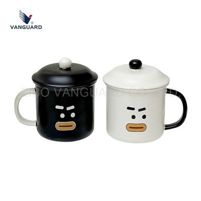 ڑککن کے ساتھ تخلیقی اظہار کپ